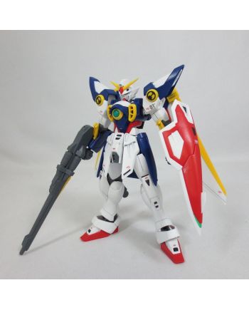 GUNDAM - Model Kit - HG 1/144 - Wing Gundam - 13 CM - vue de face
