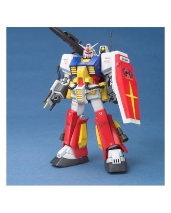 GUNDAM - MG 1/100 Perfect Gundam - Model Kit - vue de profil