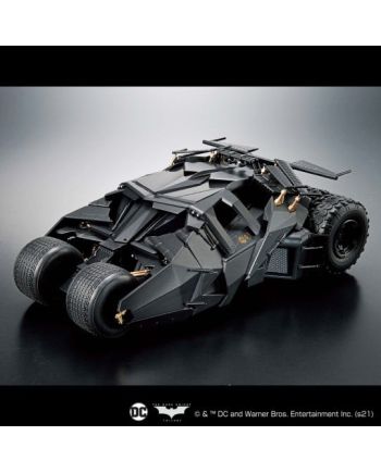 DC COMICS - Batman 1/35 Batmobile (Batman Begins) - Model Kit - vue de face