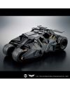 DC COMICS - Batman 1/35 Batmobile (Batman Begins) - Model Kit - vue de face
