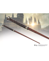 LES ANIMAUX FANTASTIQUES - Henrietta Fischer - Baguette Ollivander - vue de face