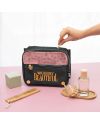 WICKED - Beautiful - Trousse de Voyage avec Crochet de Suspension - vue de profil