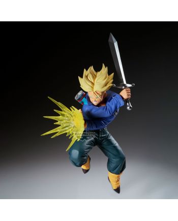 Trunks Super Saiyan GX Materia Banpresto avec épée et effet d’énergie