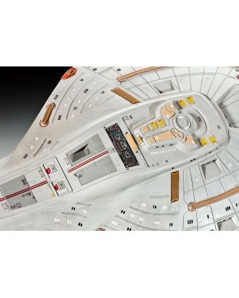 STAR TREK VOYAGER - USS Voyager - Model Kit 1/670 - vue de detail
