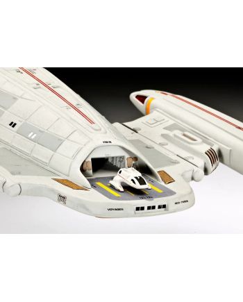 STAR TREK VOYAGER - USS Voyager - Model Kit 1/670 - vue du packaging