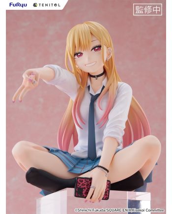 Statuette Marin Kitagawa Sexy Cosplay Doll sur socle