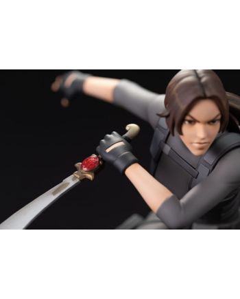 TOMB RAIDER - The legend of Lara Croft - Statuette 19cm - vue de profil