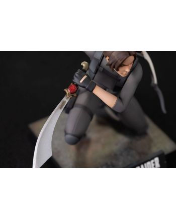 TOMB RAIDER - The legend of Lara Croft - Statuette 19cm - vue de dos