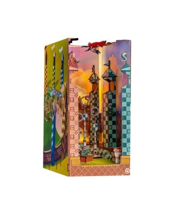 HARRY POTTER-BOOK NOOK KIT -Terrain de Quidditch -124pc +Eclairage LED - vue de face