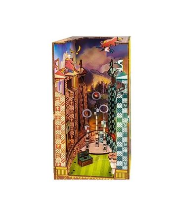 HARRY POTTER-BOOK NOOK KIT -Terrain de Quidditch -124pc +Eclairage LED - vue de profil