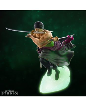ONE PIECE - Zoro - Figurine SFC Phosphorescent 18cm - vue de face