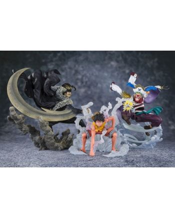 Emballage officiel de la statuette Monkey D. Luffy Marineford