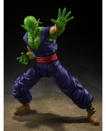 DRAGON BALL - Piccolo 'Super Hero' - Figurine S.H.Figuarts - 16cm - vue de profil