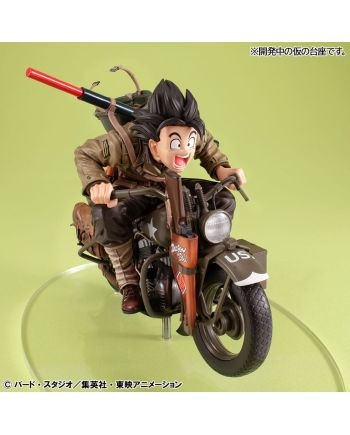 DRAGON BALL Z - Son Goku & Moto - Statuette Desktop Real McCoy 18cm - vue de face