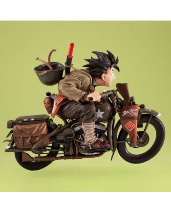 DRAGON BALL Z - Son Goku & Moto - Statuette Desktop Real McCoy 18cm - vue de profil