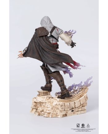 Statuette Ezio PureArts 27cm, vue de profil