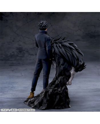 Vue arrière montrant les détails de la tenue et de la sculpture du shikigami.