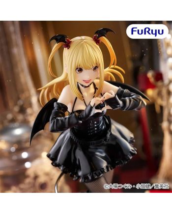 Détails de la figurine Misa Amane BiCute Dark : couettes blondes, ailes de chauve-souris et geste en cœur.