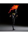 Sanji MAXIMATIC Plus Banpresto 27 cm en vue trois quarts, avec pose de combat dynamique et flammes translucides.