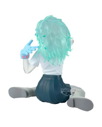 Vue arrière de la figurine Toru Hagakure mettant en valeur ses cheveux turquoise et sa jupe plissée.