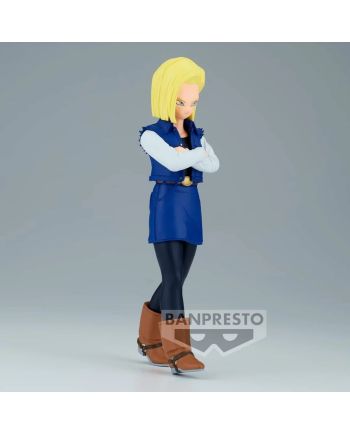 Figurine Android 18 Banpresto – Vue trois quarts et détails de la sculpture.